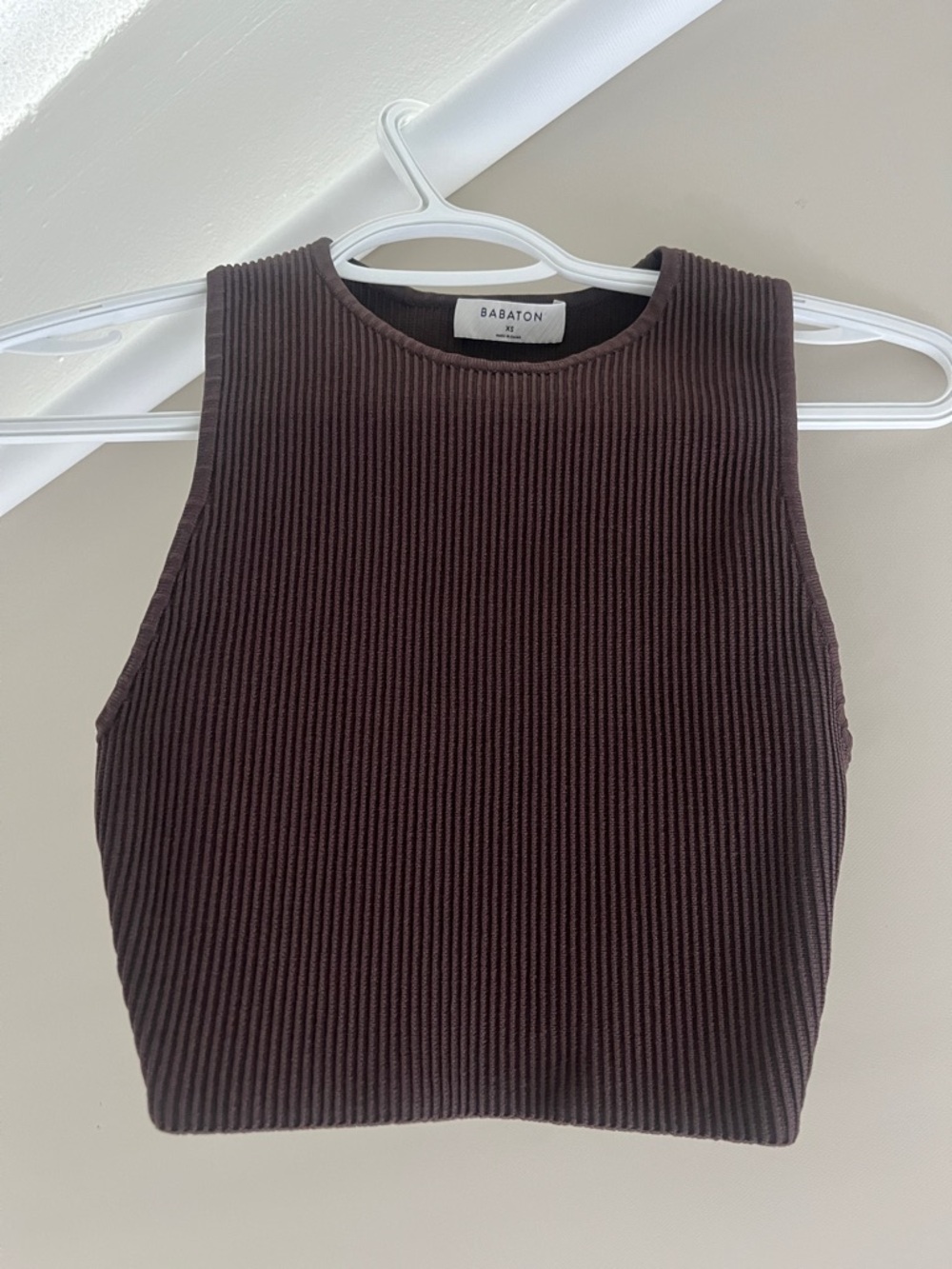 Babaton Ribbed Crop Tank Top - Chocolate Brown